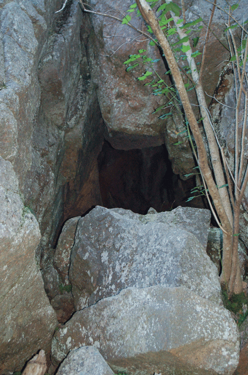 http://www.gpsacadia.com/Day/currentcave.gif